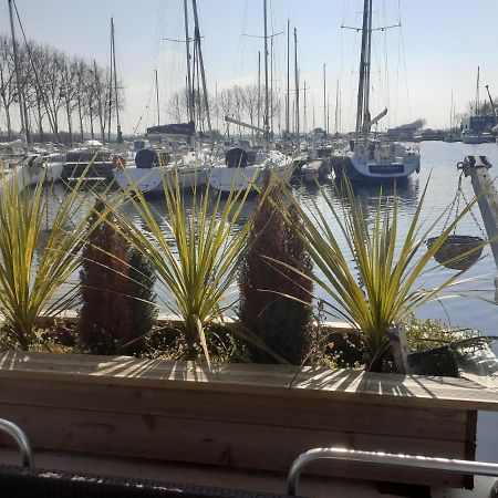 Hotel Magnifique Bateau Maison Ouistreham Zewnętrze zdjęcie