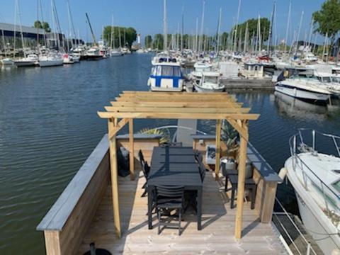 Hotel Magnifique Bateau Maison Ouistreham Zewnętrze zdjęcie